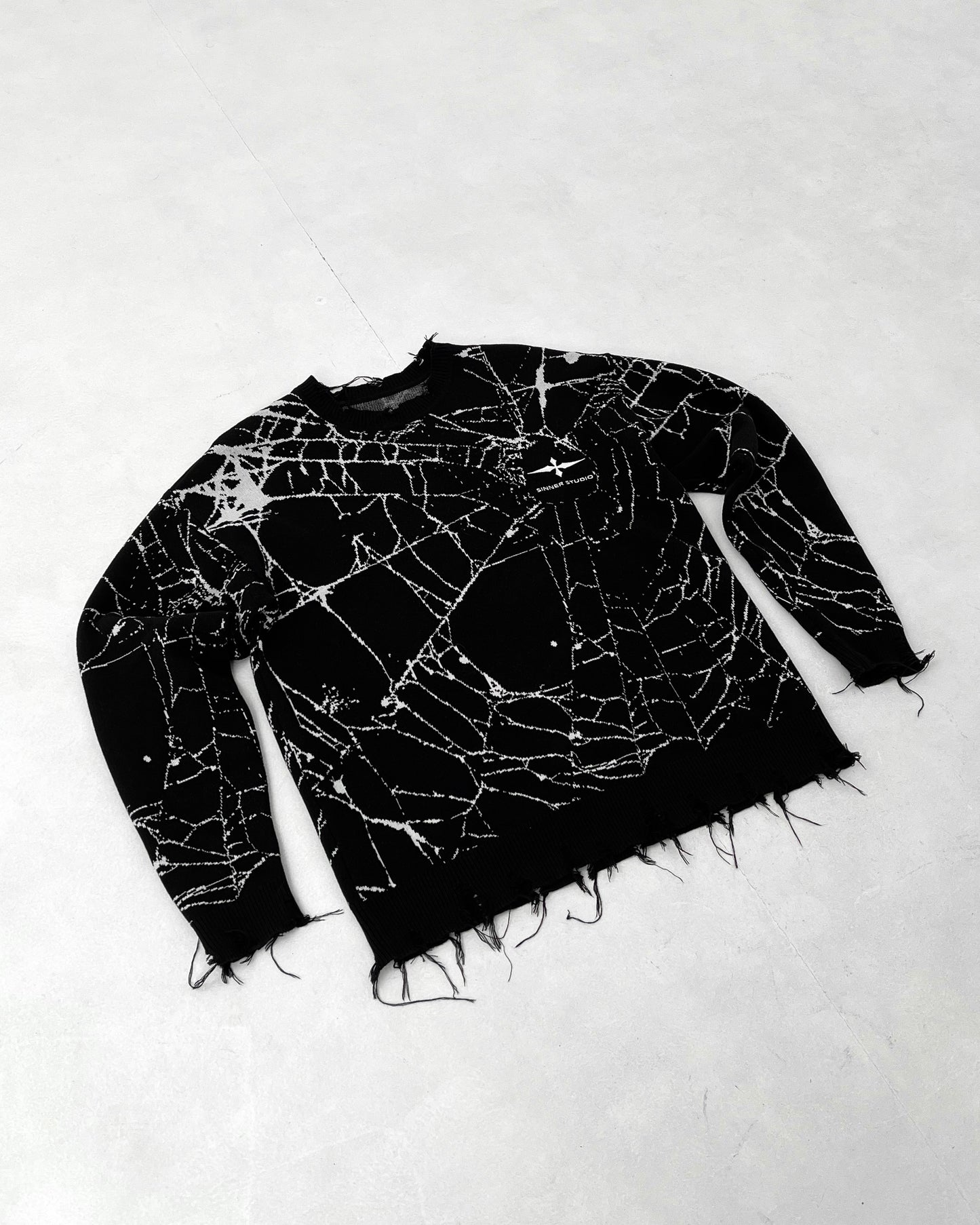 SPIDER WEB DISTRESSED JUMPER i