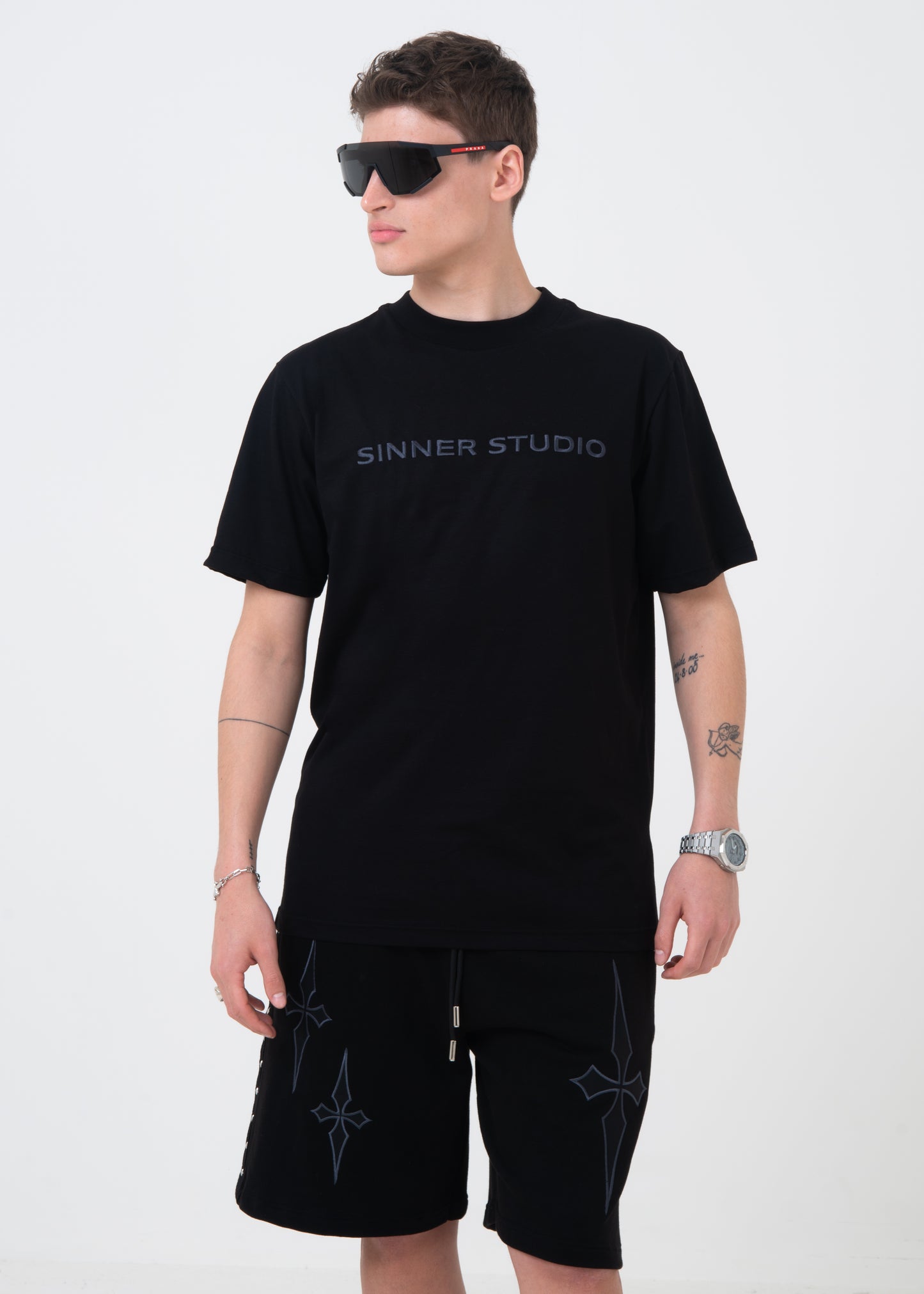 SINNER STUDIO T-SHIRT