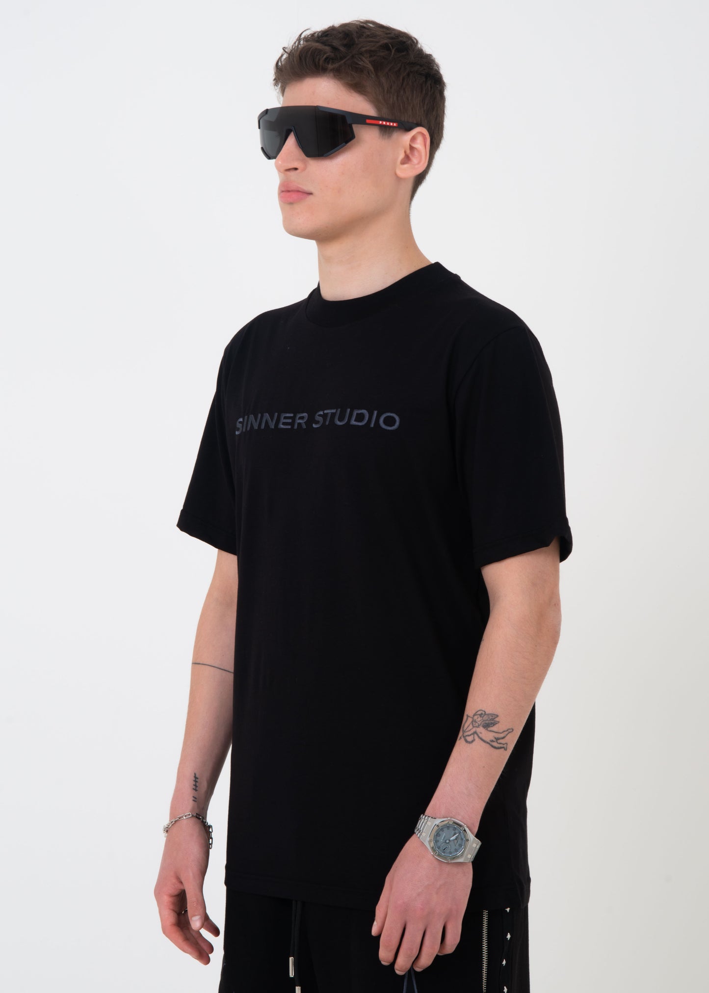 SINNER STUDIO T-SHIRT